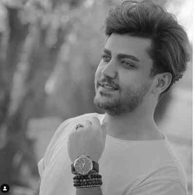 آهنگ مگه میشه اشکم نریزه برات مگه میشه چشماتو یادم بره شبایی که با تو تو بارون گذشت