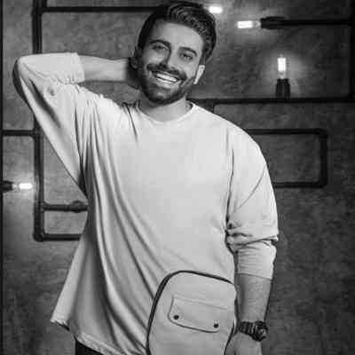 آهنگ تابستونو با تو عشقه بوی ساحالو بازی شبها شنبه عشقت رضا شایان