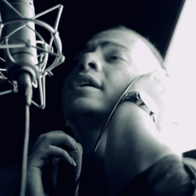 دانلود آهنگ اشوان قرار بالاترین کیفیت ممکن