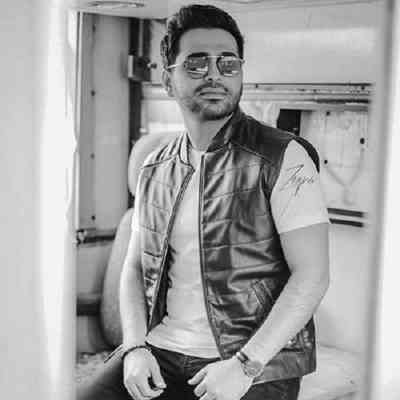 آهنگ دل رو برده اون نگاهش با چشمون سیاهش امشب شب عشق است و منو عاشق کن فرزاد فرخ