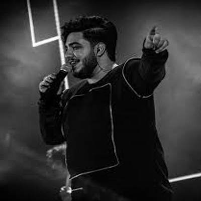 آهنگ حواست نبود و هواتو داشتم از دور