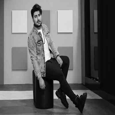 آهنگ اگه خیلیا خوبن تو بهتری آخه تو خودت یه نفری میبری دل تموم شهرو