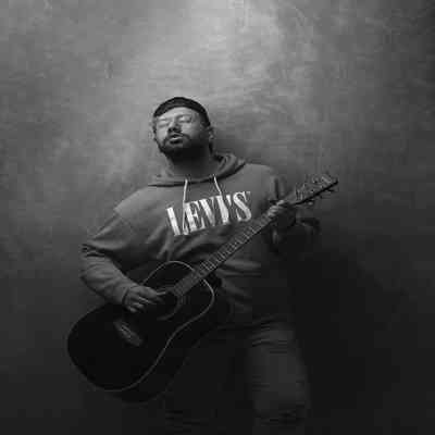 آهنگ قبوله تو دلبری اصلا از عکساتم بهتری