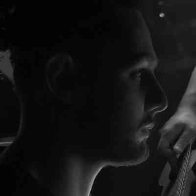 آهنگ من بدون تو تنهامو خالی میشه دستامو بگو دوسم دوسم داری