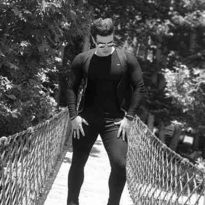 آهنگ تو برام همنفسی نمی خوام جز تو کسی واسه قلبم آره خود تو بسی