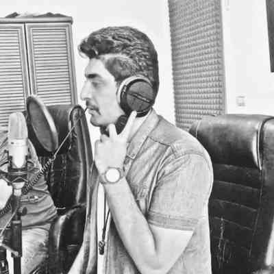 آهنگ اگه بدونی چقد دلم برات شده تنگ آهای خوشگل دلسنگ