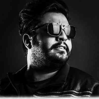 آهنگ بیا تکلیفمونو کن‌ یسره این دلمو بگیر و ببرش