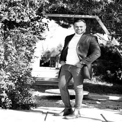 آهنگ فکرای توسرم شده زندگی با عکسات قیچی نکن عشقی که سوخت همه جوره پا چشمات