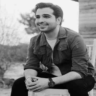 آهنگ شبیه تو کسی تو قلب من جایی نداشته شبیه من کسی انقد تورو دوستت نداشته