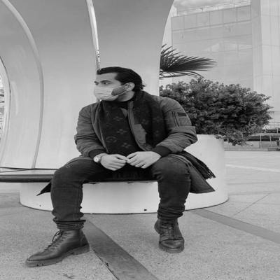 آهنگ حکم دل است که مشکل است بین من و تو حکم دل است که فاصله  است بین من و تو