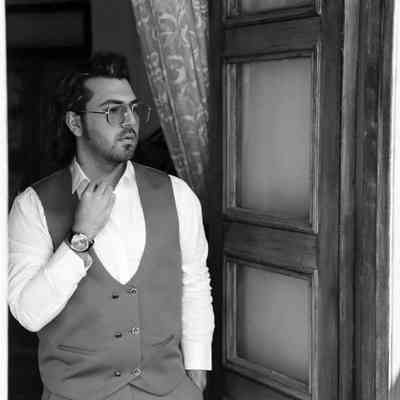 آهنگ آسمون ابری شد و بارون زد و رعدی شد یار اومد دل بسپره درمون بشه دردی شد