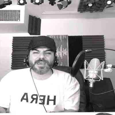 آهنگ شمارمو هنوز عوض نکردم فقط منو بگیر سرم داد بزن تقصیر من نبود ولی ببخشید