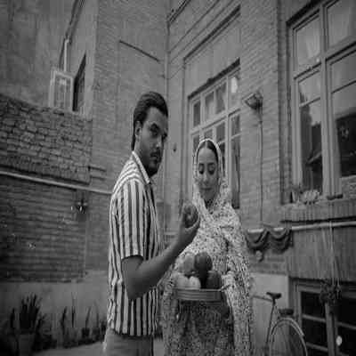 آهنگ مثل ماه شب چهارده توی زیبایی تکی دلمو بردی با هر حیله و دوز و کلکی