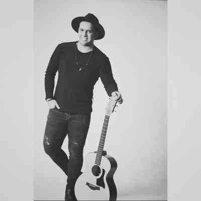 آهنگ عشقم دوس دارمت رو چشم میذارمت واسه یه عمر میخوامت فرشید ادهمی