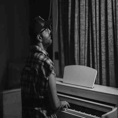 آهنگ همه میدونن کی برد کی باخت کی خراب کرد کی داشت میساخت مهدی جهانی